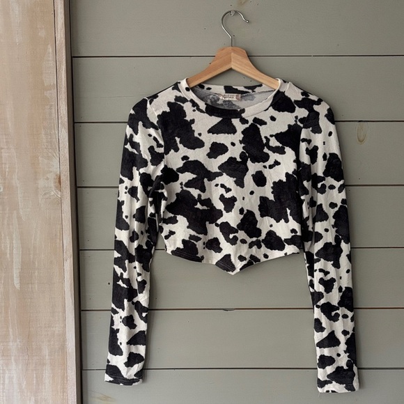 Altar’d State Cow Print Cropped Long Sleeve Top – Size S - Picture 1 of 5